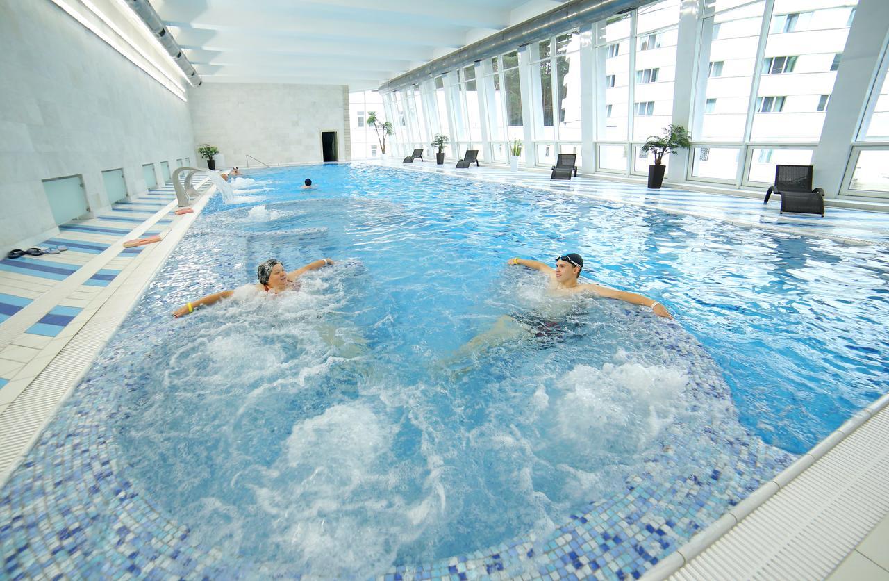 Sanatorii Sosny At Naroch Lake Hotel Gatovichi Exterior photo