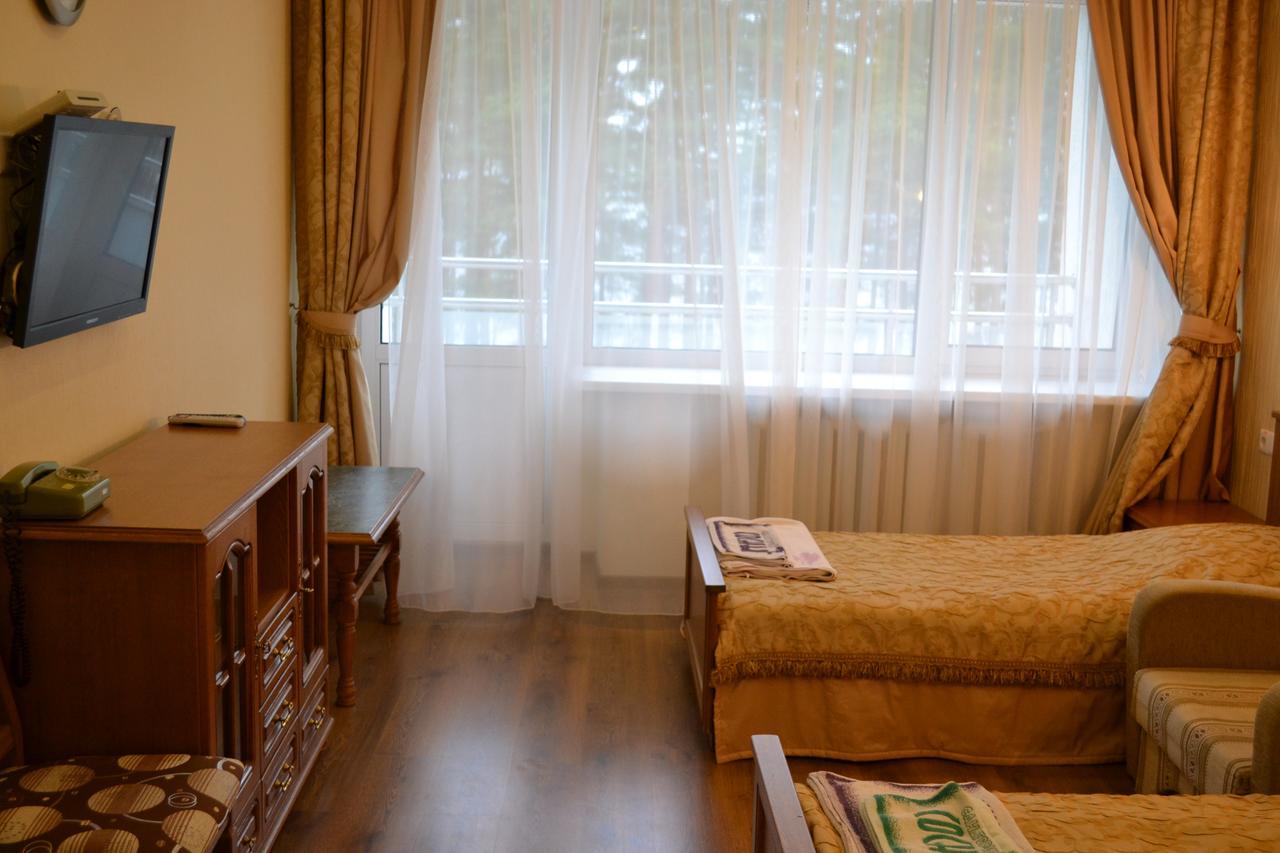 Sanatorii Sosny At Naroch Lake Hotel Gatovichi Exterior photo